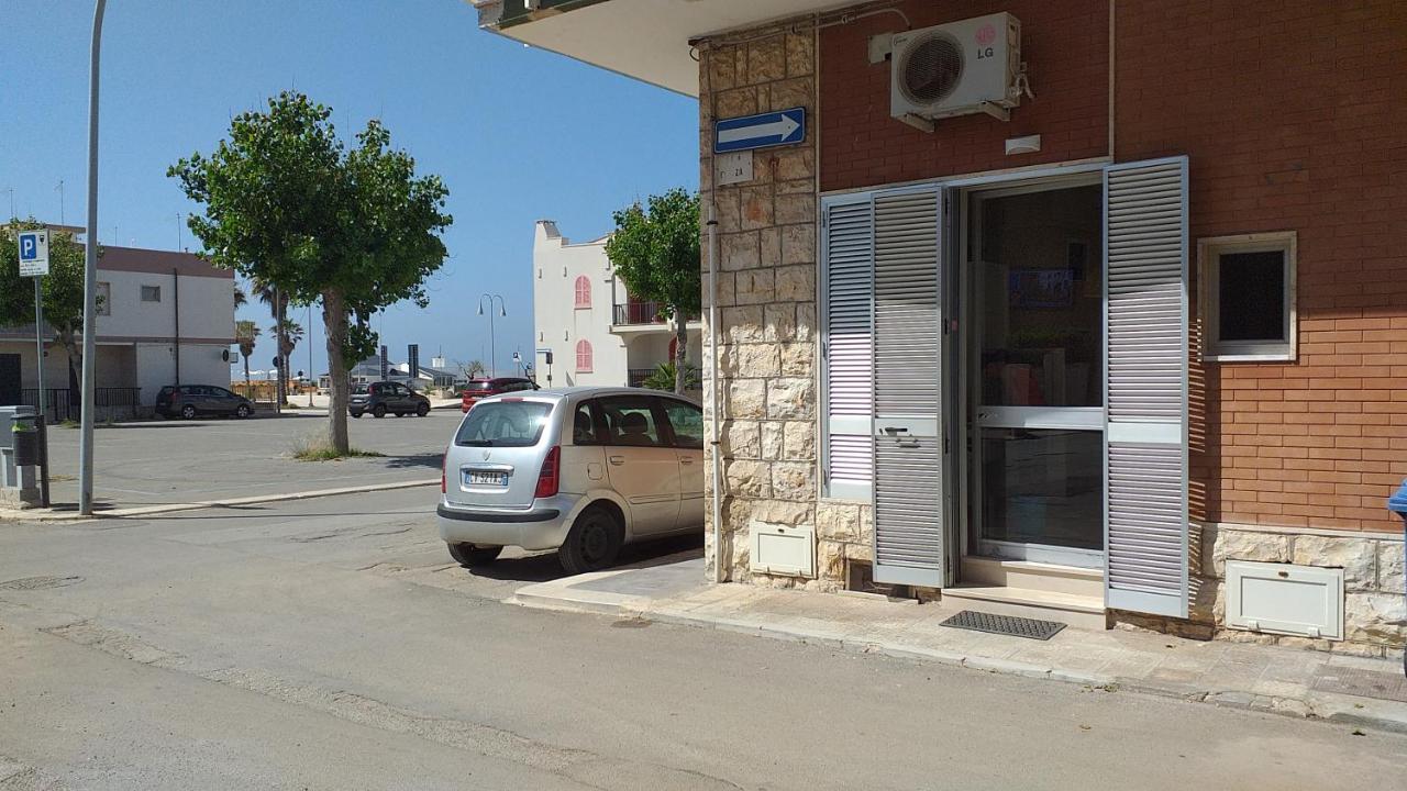 Dimora Brezza Di Mare Lägenhet Torre Canne Exteriör bild